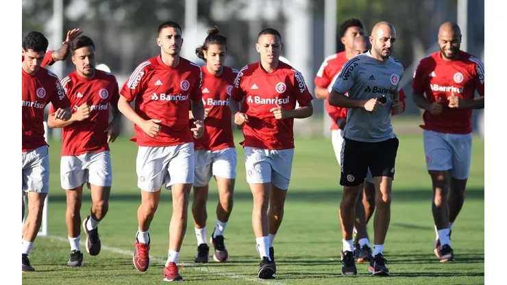 Internacional deve voltar aos treinamentos no mês de maio