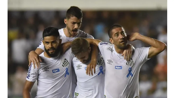 Esquecido por Jesualdo, jogador deve deixar o Santos após o fim do contrato