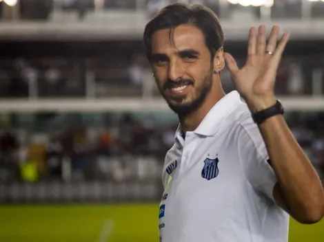 Bryan Ruiz tem situação complicada no clube e busca acordo com o Santos