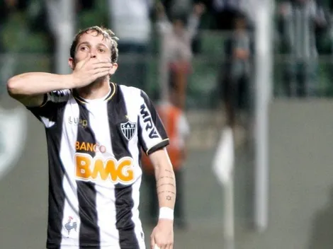 Bernard rebate provocação de torcedor cruzeirense alfinetando o rival