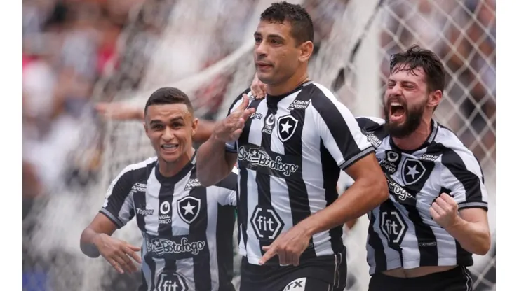 Erik fala sobre possibilidade de voltar ao Botafogo