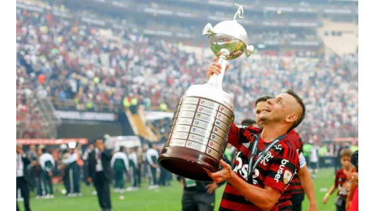 Rafinha se declara à Nação: "A torcida do Flamengo é muito diferente"