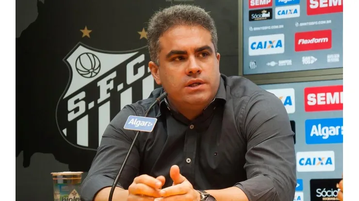 Rollo crítica saída de Vanderlei do Santos
