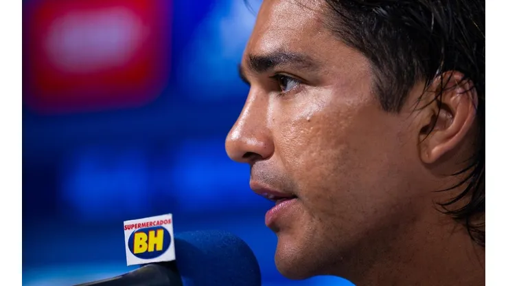 Moreno "cobra" mudanças e Cruzeiro pode se livrar de atacante após a pandemia