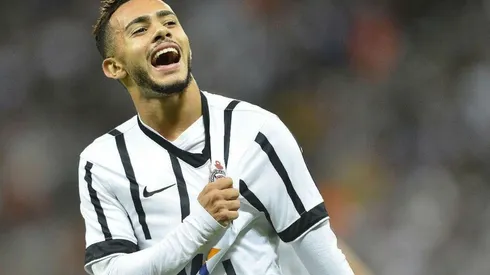 Corinthians toma decisão polêmica com Claudinho