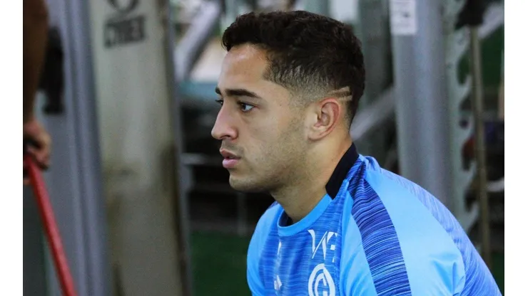 Postura de Léo Sena gera irritação na diretoria do Goiás