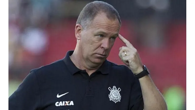 Mano Menezes aconselha Corinthians sobre mudança na comissão técnica