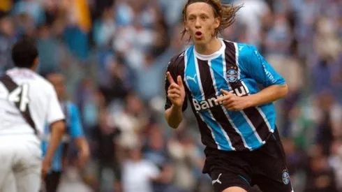 Lucas Leiva revela possibilidade de voltar ao Grêmio