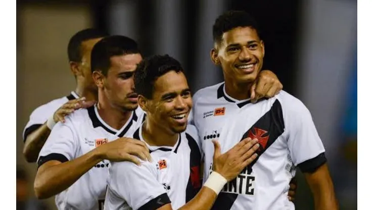 Rodrigo Caetano toca em assunto de proposta por destaque do Vasco