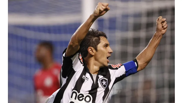 Lúcio Flávio revela proposta para retornar ao Botafogo
