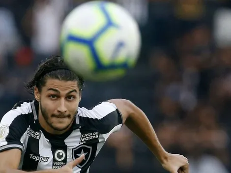 Botafogo corre para renovar com titular