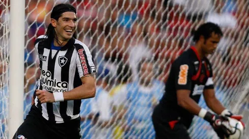 Loco Abreu movimenta torcedor do Botafogo com declaração