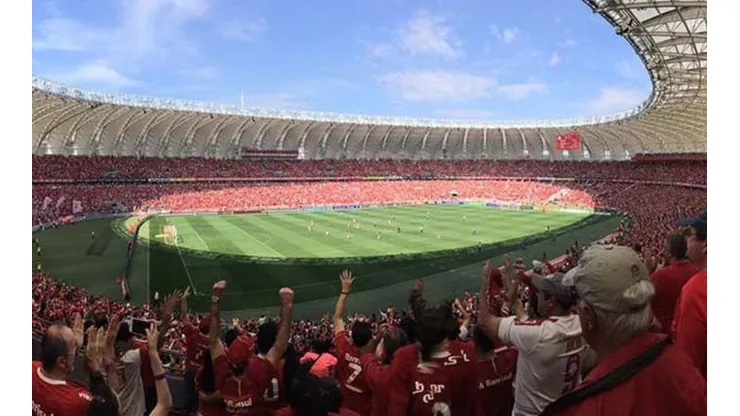 Laterais Marcelo e Rafinha elegem gramado do Beira-Rio como o melhor do Brasil