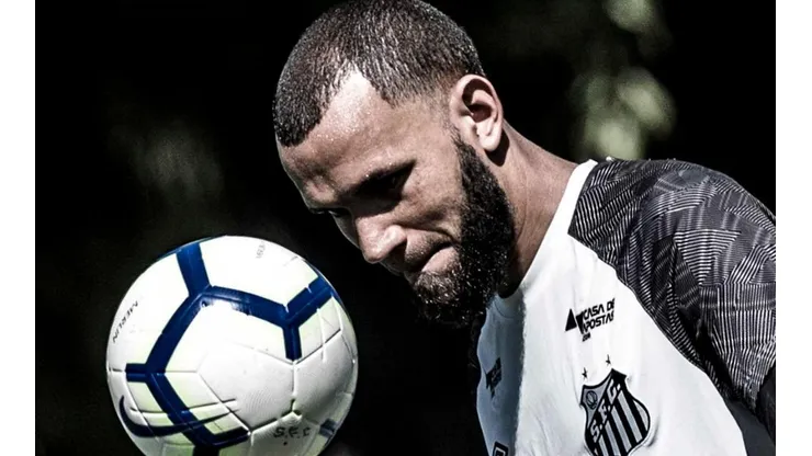 Everson estranha torcida do Peixe com valores distintos em saída do Ceará