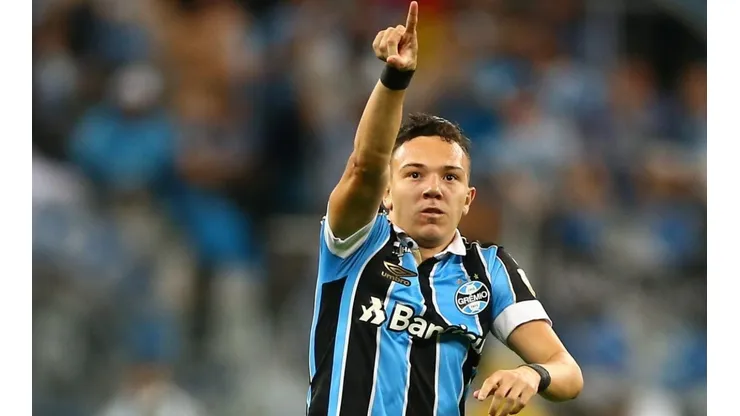 Por realidade financeira, Grêmio não descarta chance de vender Pepê