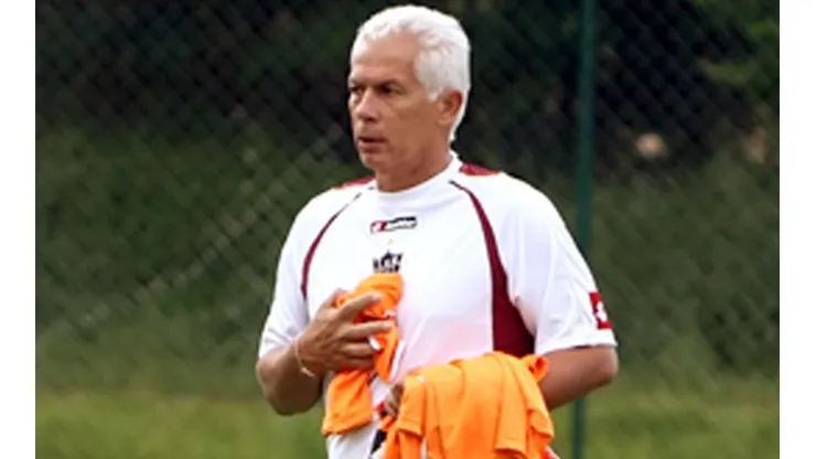 Leão dá dicas para Sampaoli e cita Diego Tardelli