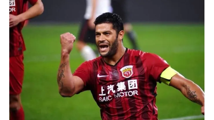 Anderson Barros define estratégia ousada para tirar Hulk do futebol chinês