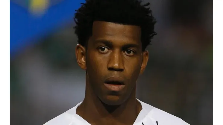 Neto faz faxina com 9 jogadores do Corinthians e nem Gil é perdoado