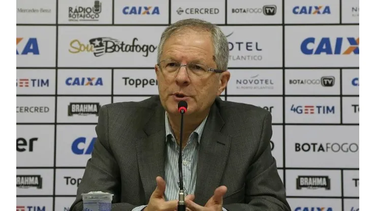 Carlos Eduardo Pereira fala sobre afastamento dos irmãos Moreira Salles do Botafogo