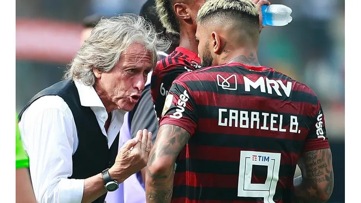 Galo movimenta o mercado e Sampaoli tenta fisgar meia-atacante do Flamengo