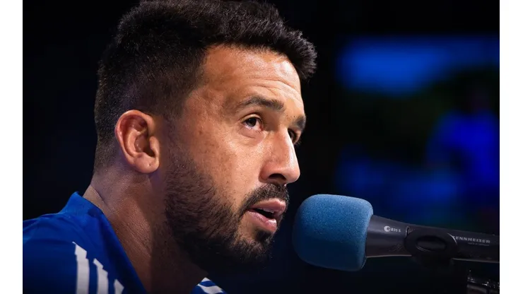 Enderson 'responde' Edílson sobre Cruzeiro não subir com elenco atual