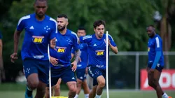 Robinho pede valorização a garoto no Cruzeiro na Série B: "É diferenciado"