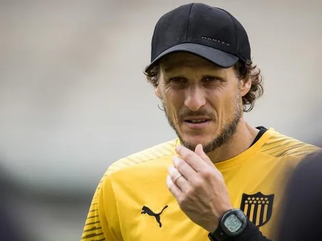 Forlán revela que gostaria de treinar Internacional e São Paulo