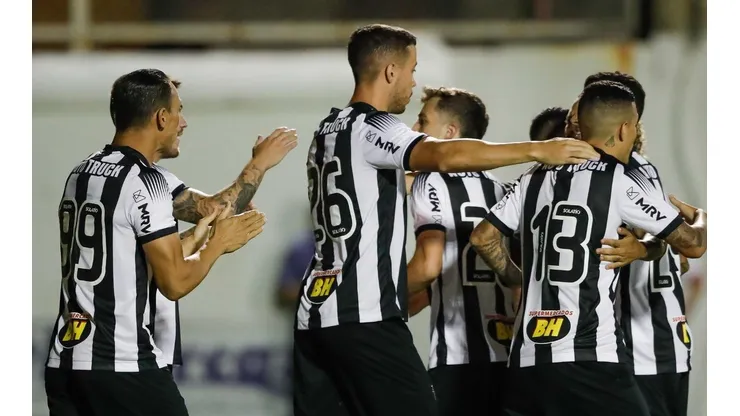 Mattos avisa que titular de Sampaoli tem propostas do exterior
