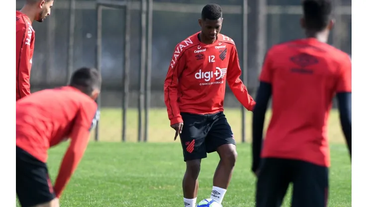 Athletico deverá encaminhar novo empréstimo de Abner Felipe