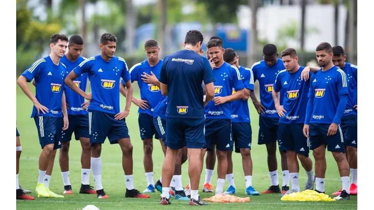 Elenco do Cruzeiro perde valor de mercado durante paralisação por pandemia