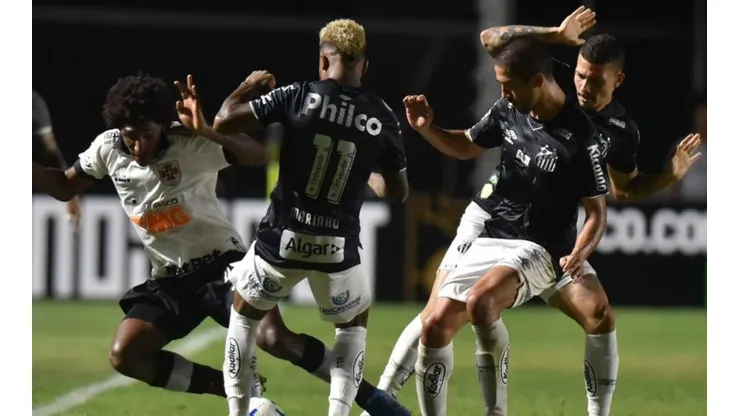 Vasco dá pontapé inicial em negociação por peça de ataque do Santos