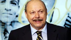 Com contrato perto do fim, Peres tenta segurar um dos pilares do esquema tático de Jesualdo Ferreira; jogador tem propostas de mais dois times do Brasil