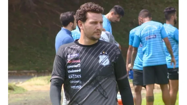 Elano aprova desempenho de jovem emprestado pelo Santos a Inter de Limeira
