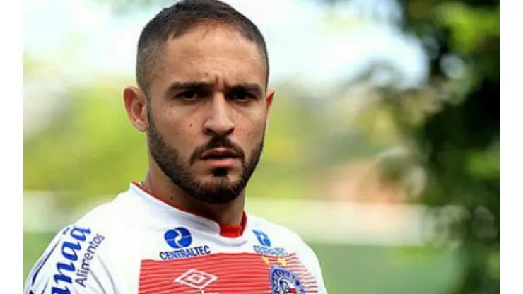 De olho no Brasileirão, Cruzeiro acerta com meio-campista