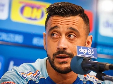 Robinho sai do lugar comum e aponta culpados por Cruzeiro no fundo do poço