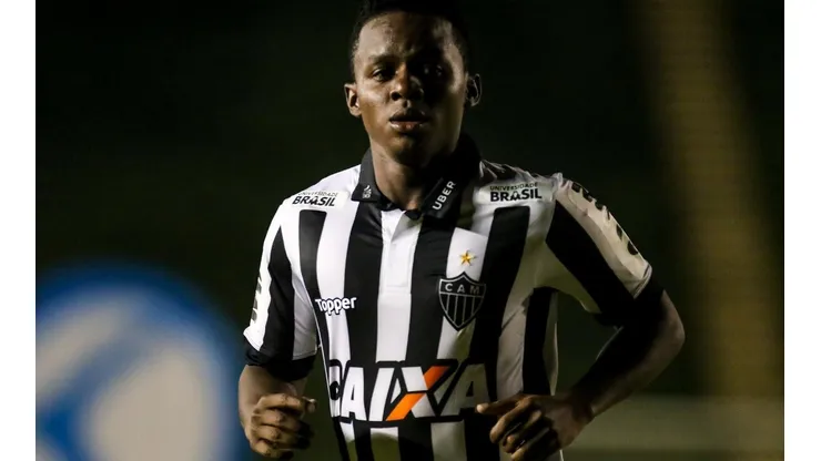 Cazares extrapola prazo de Alexandre Mattos e piora situação no Atlético