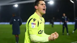 Em meio a tumulto na política, Santos vê goleiro Rafael falar sobre volta