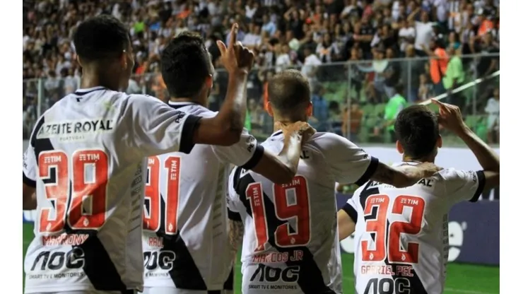 Reformulação de Ramon começa com 8 baixas no elenco do Vasco