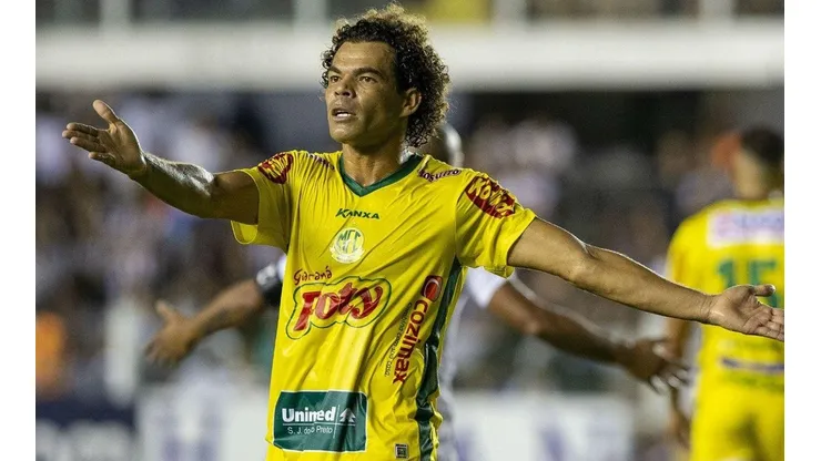 Antônio Lopes define futuro de Camilo, alvo do Vasco
