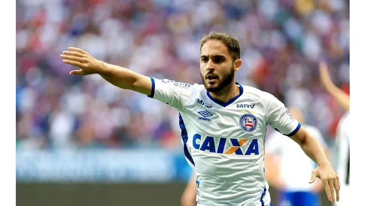 Bahia define futuro de Régis após negociar com o Cruzeiro