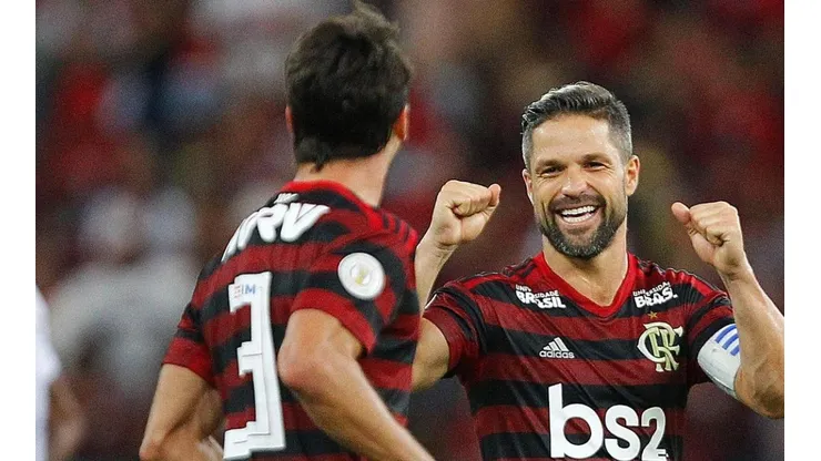 50 jogadores que podem assinar contrato em julho