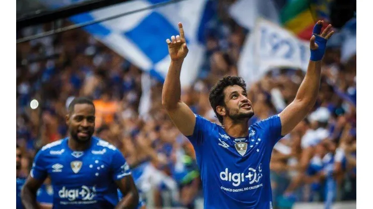 Léo revela pedido ao ex-companheiro Dedé
