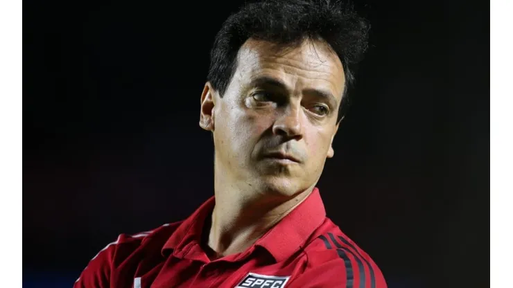 Diniz inicia "cortes" no São Paulo e autoriza saída de meio-campista
