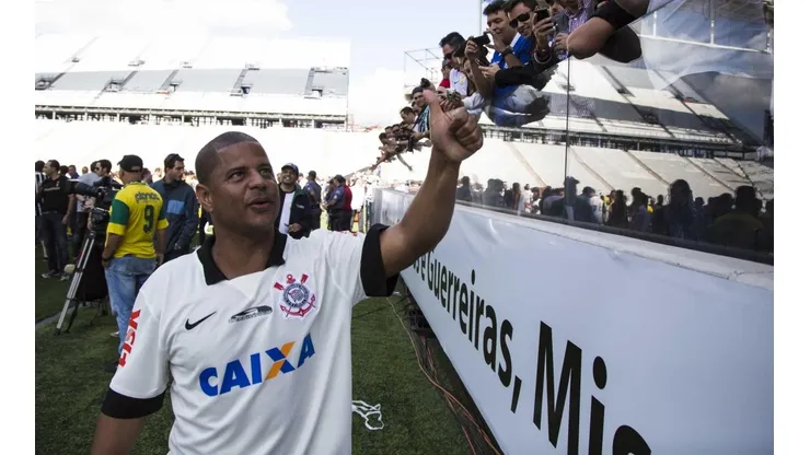 Marcelinho Carioca "detona" Tiago Nunes