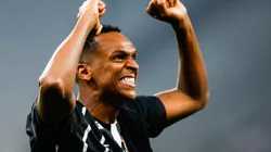 Jô cava lugar no Corinthians e Andrés sabe preço do centroavante da Fiel