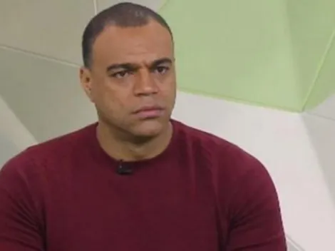 Denílson não fica em cima do muro e, fazendo as vezes de dirigente, "coloca" medalhão fora do São Paulo