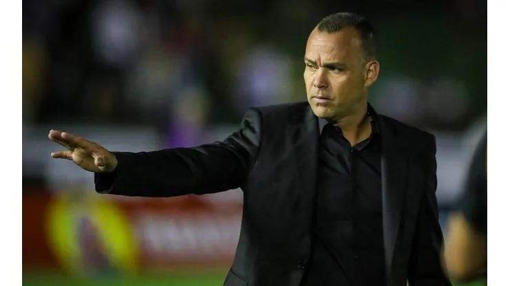Demitido após 10 jogos, Dudamel critica elenco do Atlético