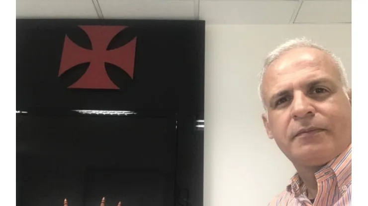 Carlos Leão cita paralisação e fala sobre planejamento financeiro do clube