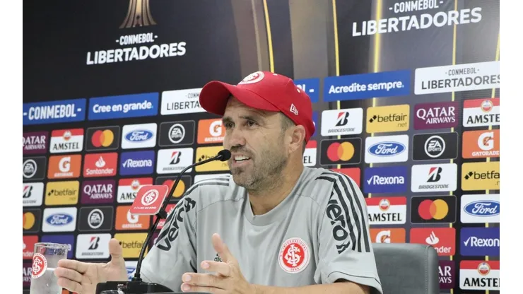 Coudet supera números de Jorge Jesus e empolga no Inter