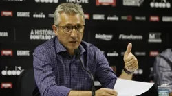 Campello define nome favorito para assumir como técnico do Vasco